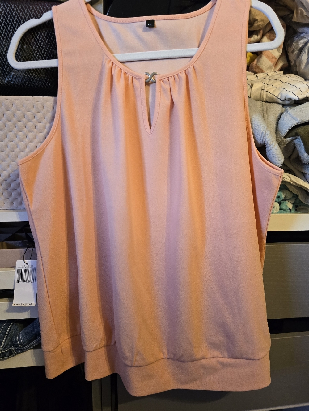 Sleeveless Peach Keyhole Women's Top. NEW